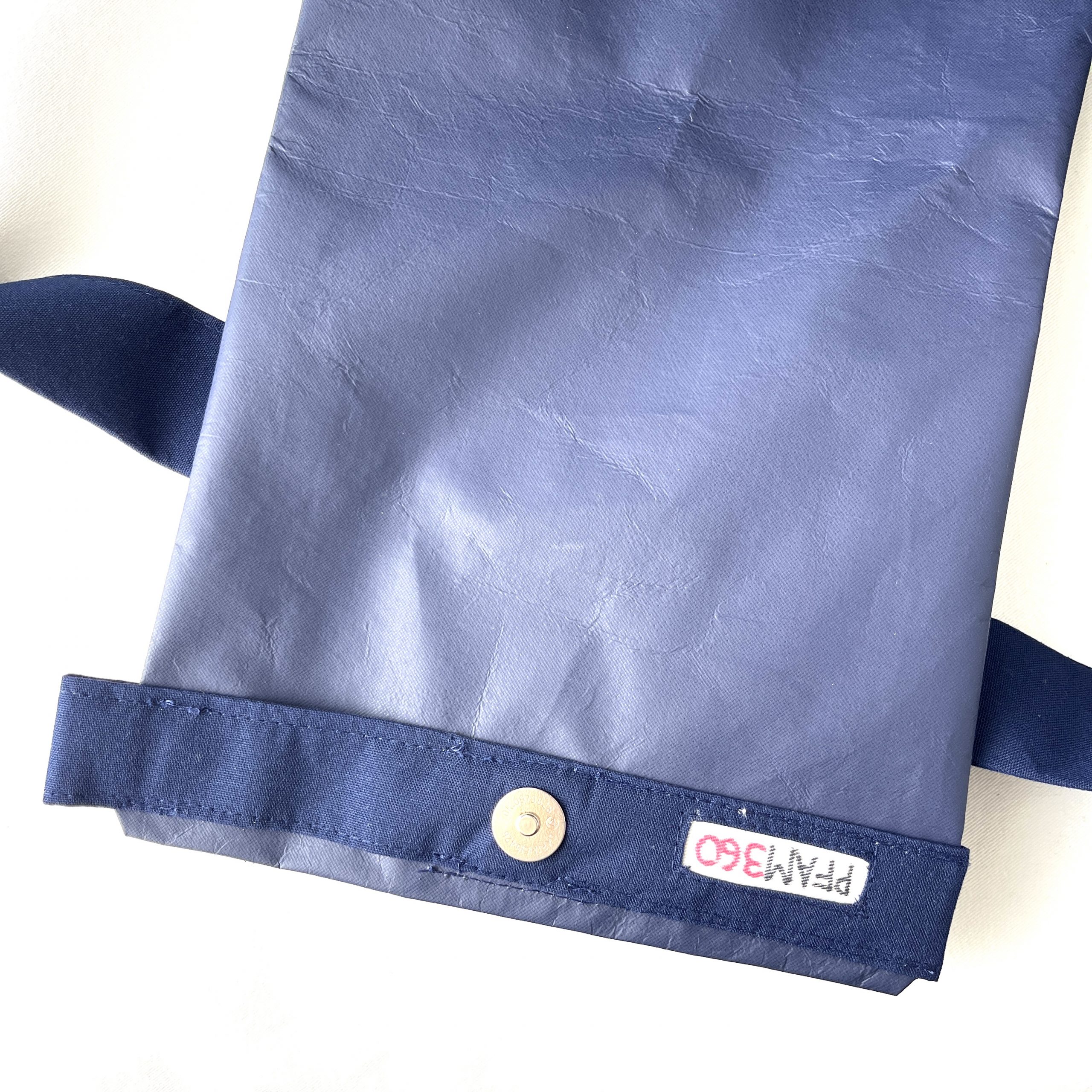 Jalba1 mit Logo und Druckknopf