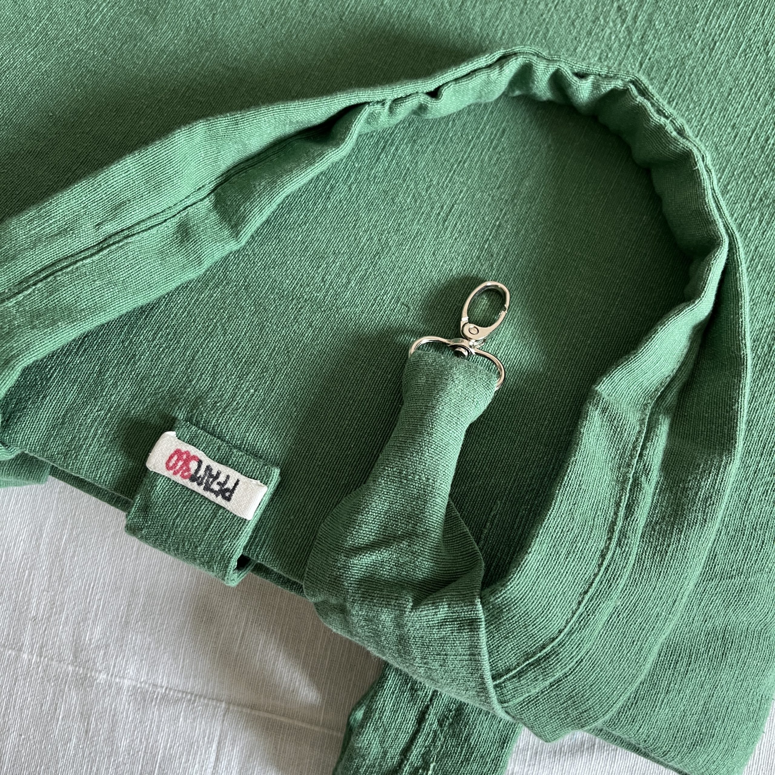 Plattitüte2 Riemen und Karabinerhaken