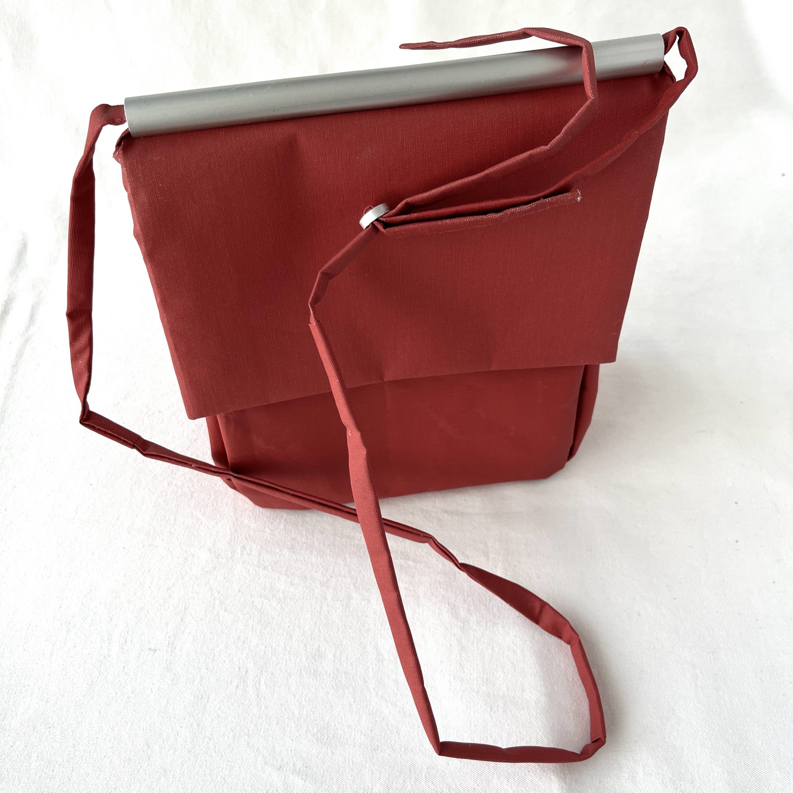 Jalsta1 stehend mit Riemen