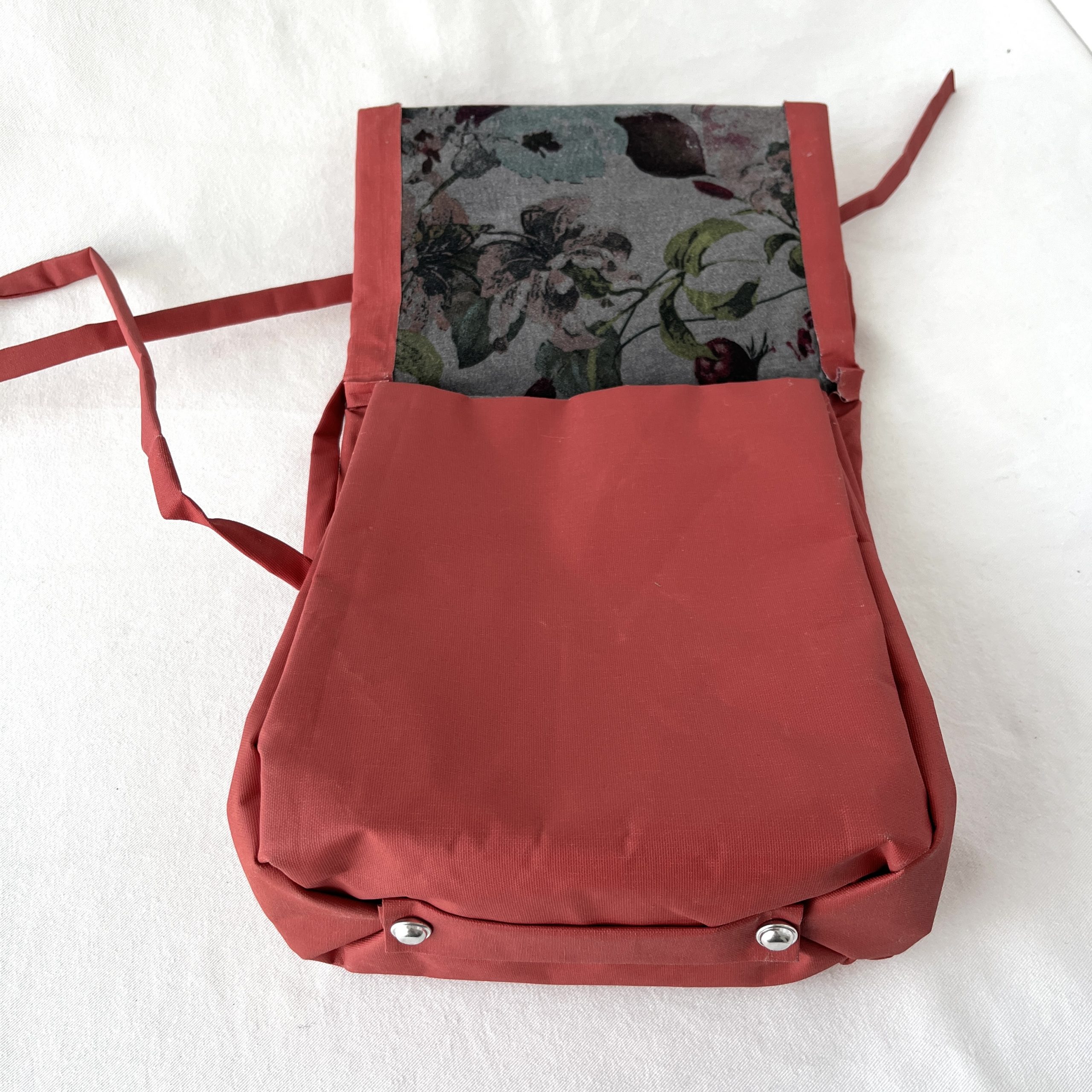 Jalta1 liegend von unten